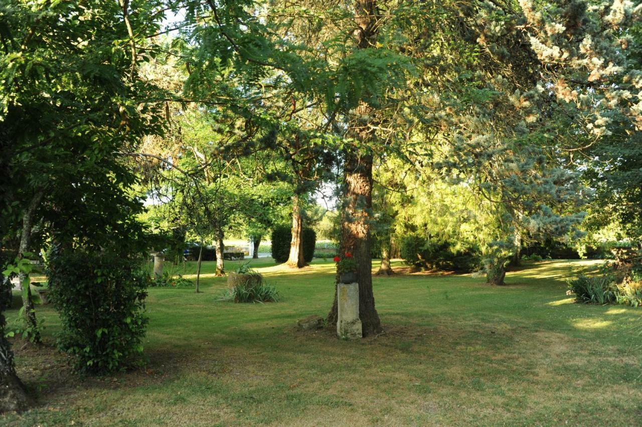 Maison d'hôtes Chalet De La Laigne à Allas-Bocage Extérieur photo